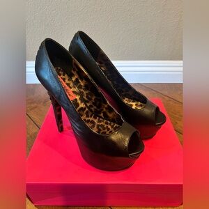 Betsy Johnson Brrea Platform Peep Toe Heels